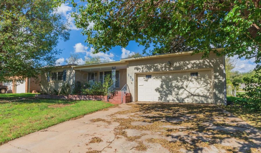 133 N Beverly Dr, Amarillo, TX 79106 - 3 Beds, 2 Bath