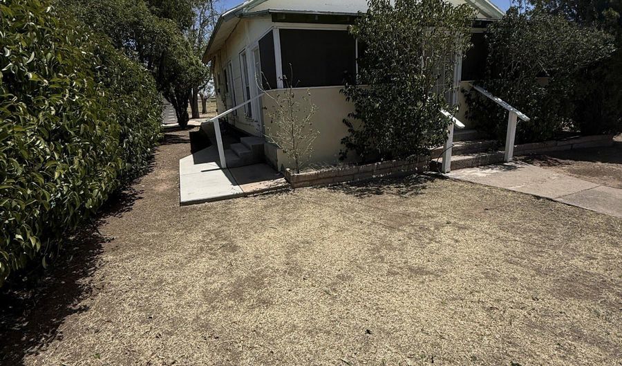11 LA CHOLLA Rd, Bisbee, AZ 85603 - 2 Beds, 1 Bath