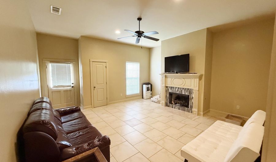 9441 Boone Dr, Baton Rouge, LA 70810 - 3 Beds, 2 Bath