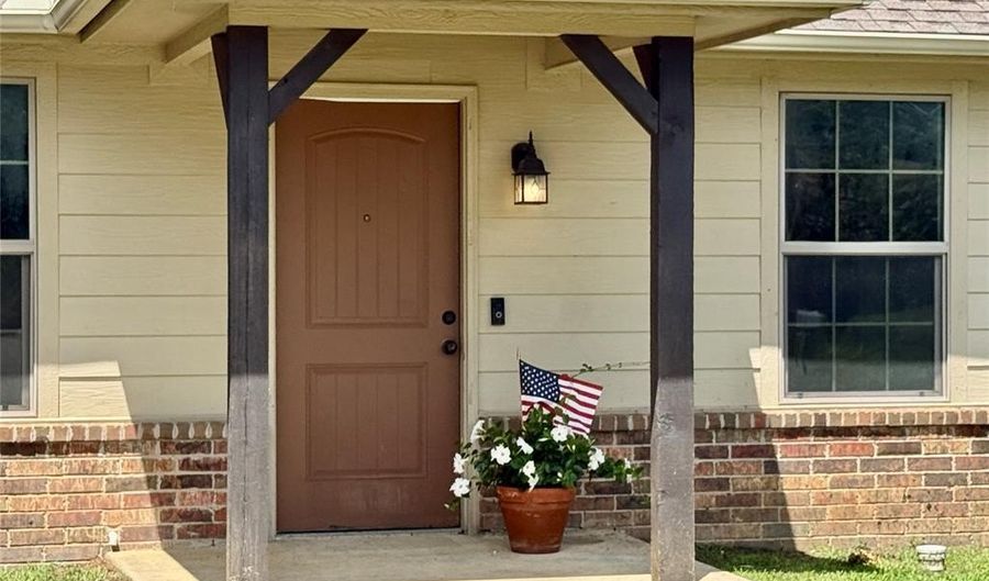 923 N Summer Tree Dr, Ada, OK 74820 - 3 Beds, 2 Bath