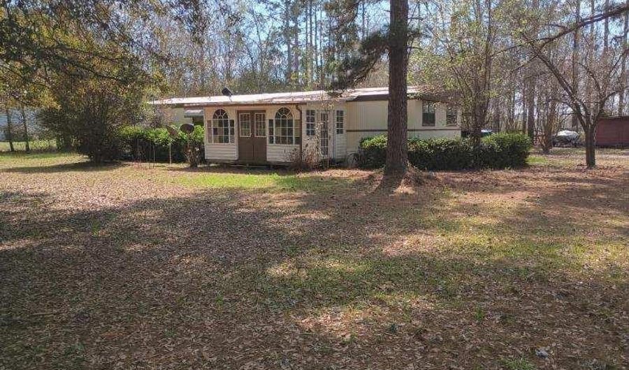 9847 Morey Hill Rd, Albany, GA 31705 - 3 Beds, 2 Bath