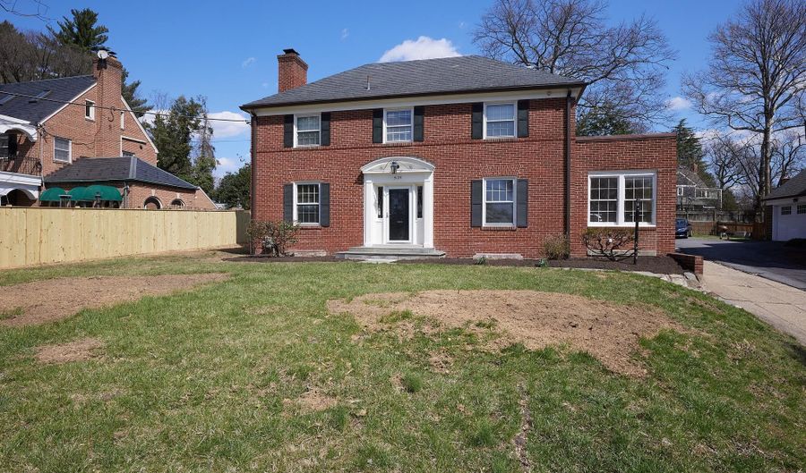 5135 MASSACHUSETTS Ave, Bethesda, MD 20816 - 4 Beds, 4 Bath