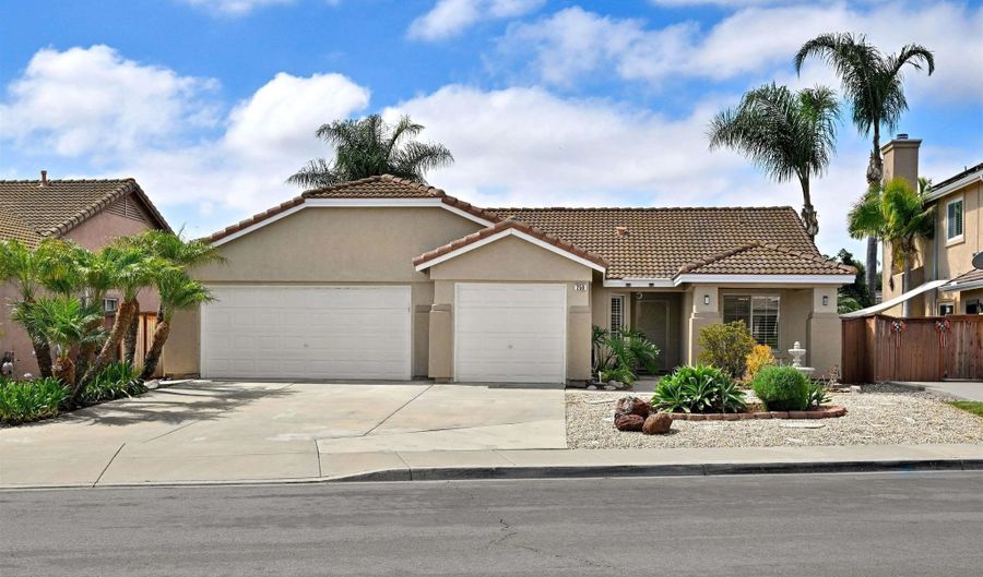 250 Del Mesa Ct, Oceanside, CA 92058 - 3 Beds, 2 Bath