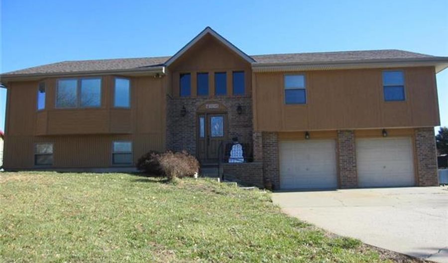 10195 State Route Ff Hwy, Agency, MO 64401 - 4 Beds, 2 Bath