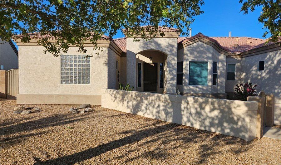 2694 Sanctuary Dr, Bullhead City, AZ 86442 - 3 Beds, 3 Bath
