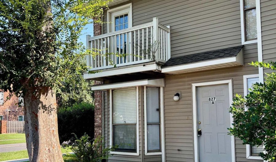 827 E Boyd Dr #A, Baton Rouge, LA 70808 - 2 Beds, 2 Bath