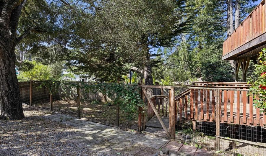 601 Burns Ave, Aptos, CA 95003 - 4 Beds, 2 Bath