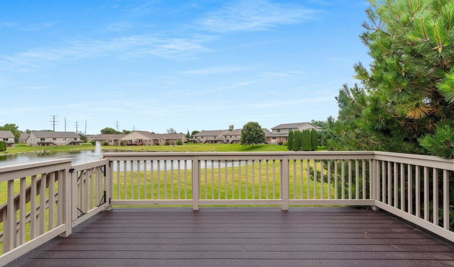 2354 E PLANK Cir B, Appleton, WI 54915 - 3 Beds, 2 Bath