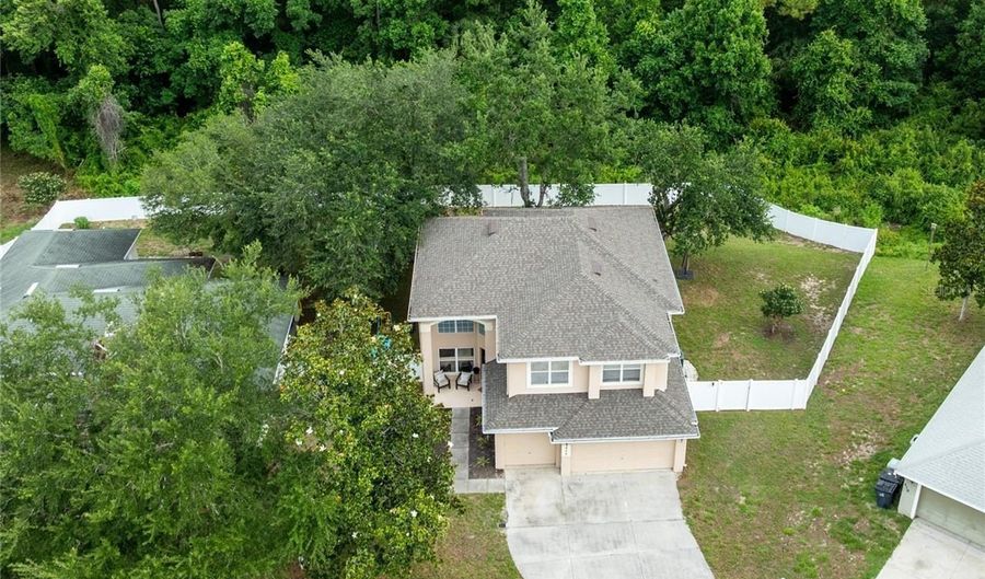 498 WEKIVA CREST Dr, Apopka, FL 32712 - 4 Beds, 3 Bath