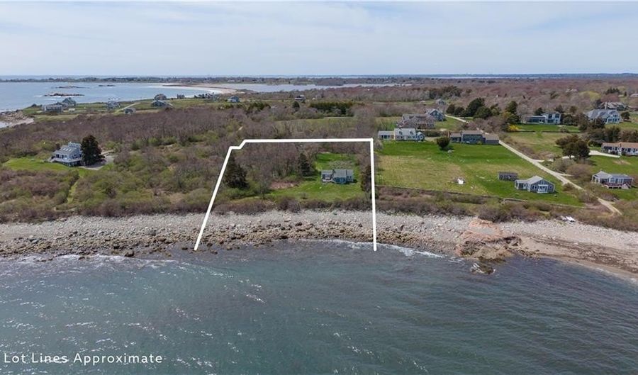 24 Point Meadows Rd, Little Compton, RI 02837 - 2 Beds, 1 Bath