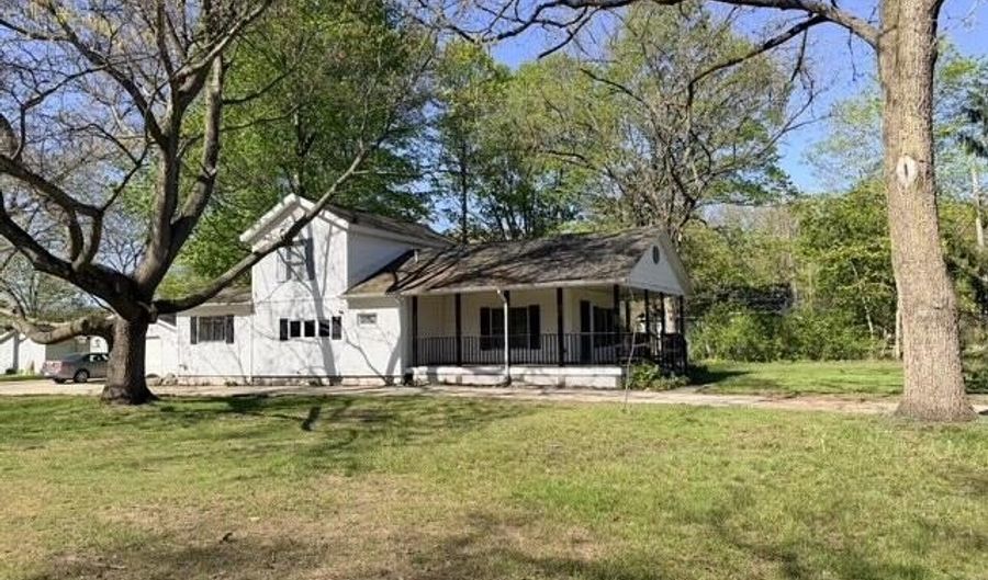 549 Academy St, Allegan, MI 49010 - 3 Beds, 2 Bath