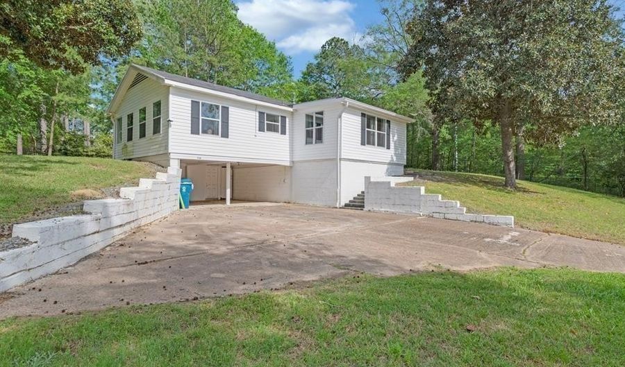 5736 S Lakeshore Dr, Shreveport, LA 71119 - 3 Beds, 1 Bath