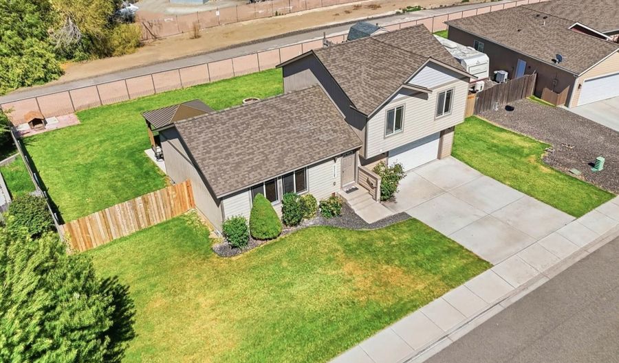 624 Botaka Loop, Benton City, WA 99320 - 3 Beds, 2 Bath