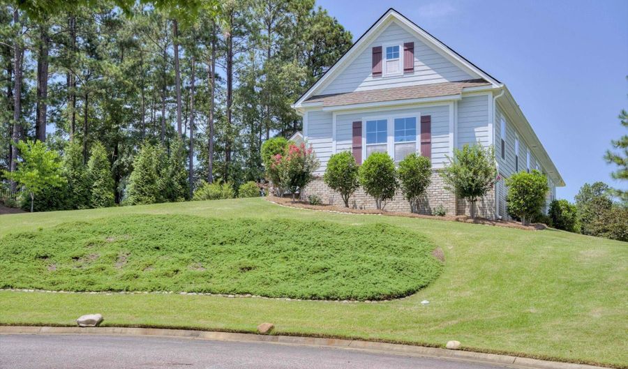 225 Quiet Oak Ct, Aiken, SC 29803 - 3 Beds, 3 Bath