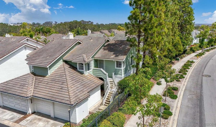 13398 Tiverton Rd, San Diego, CA 92130 - 2 Beds, 2 Bath