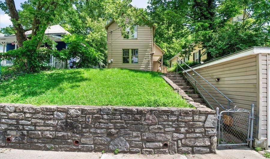 182 First St, Addyston, OH 45001 - 3 Beds, 2 Bath