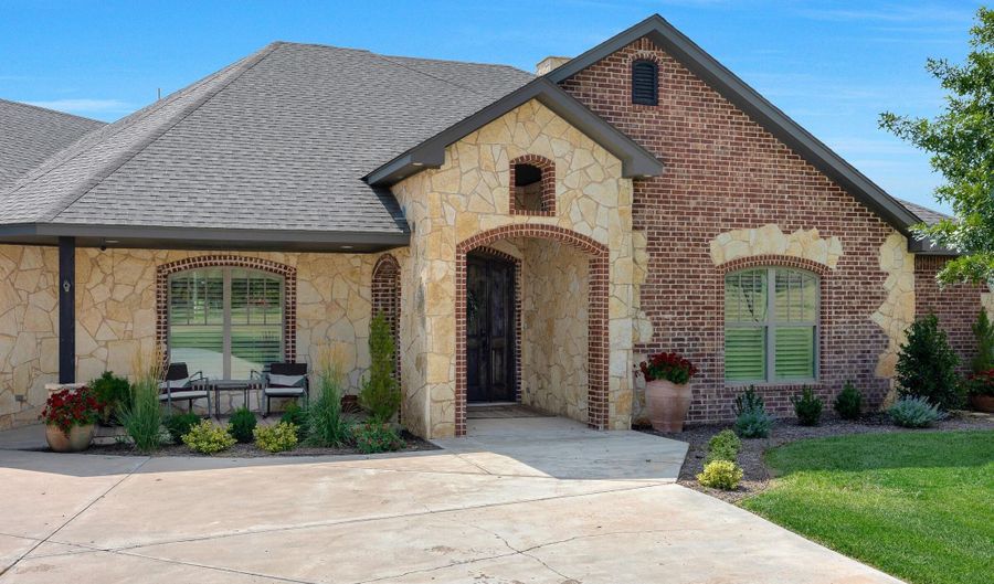 19851 CLEAR SKY Trl, Bushland, TX 79012 - 4 Beds, 5 Bath