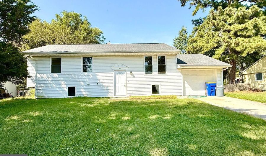 1573 NATHANIEL MITCHELL Rd, Dover, DE 19904 - 5 Beds, 2 Bath