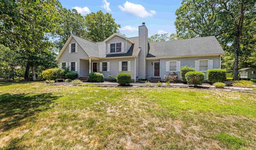 176 S Ravenwood, Hainesport, NJ 08210 - 4 Beds, 4 Bath