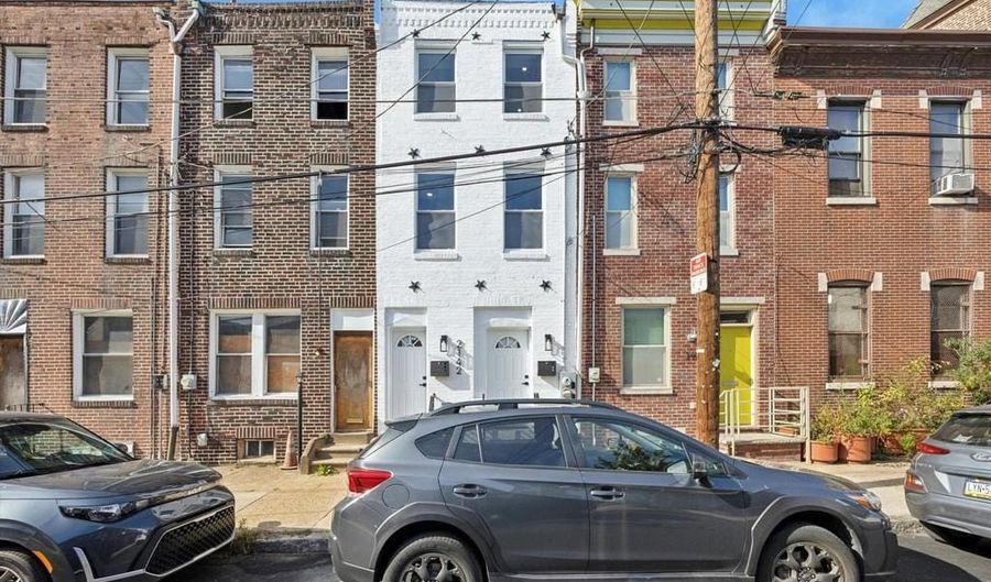 2142 E LETTERLY St UNIT B, Philadelphia, PA 19125 - 2 Beds, 2 Bath