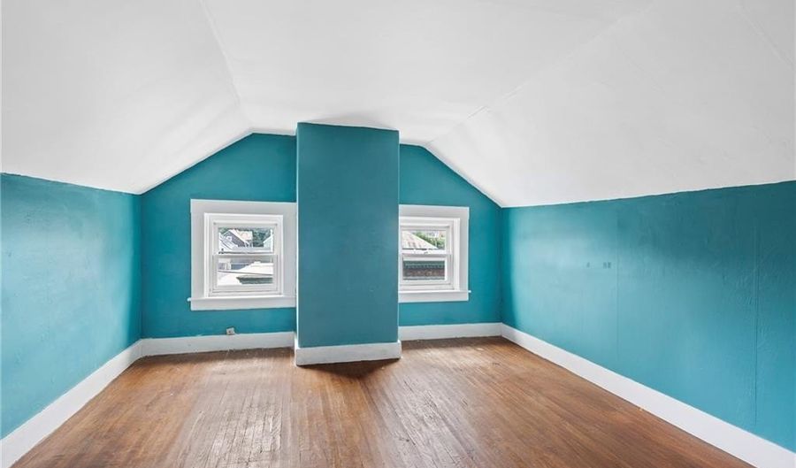 306 Broadway Ave 306-310, Newport, RI 02840 - 0 Beds, 0 Bath