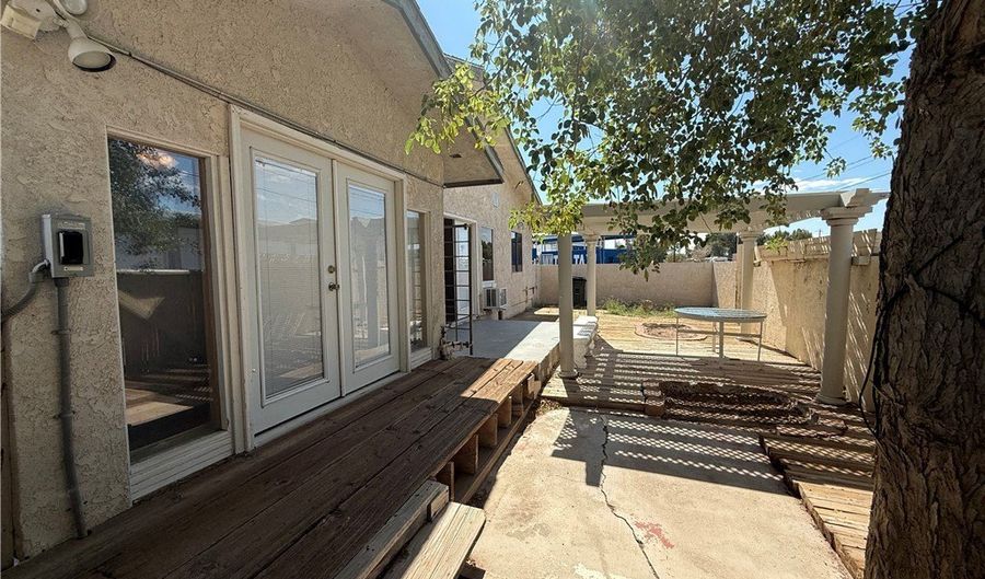 461 Long Ave, Bullhead City, AZ 86429 - 3 Beds, 3 Bath