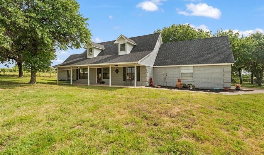 401 Brock Spur, Millsap, TX 76066 - 4 Beds, 3 Bath