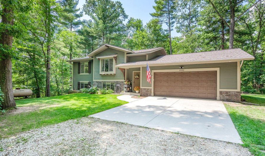 1992 Limberlost Ln, Allegan, MI 49010 - 2 Beds, 1 Bath