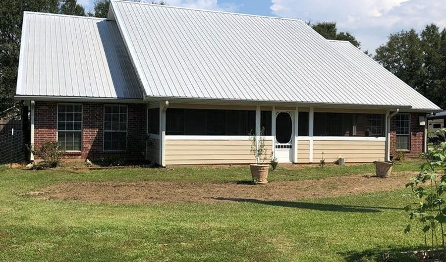 132 Van Spence Rd, Carriere, MS 39426 - 4 Beds, 2 Bath