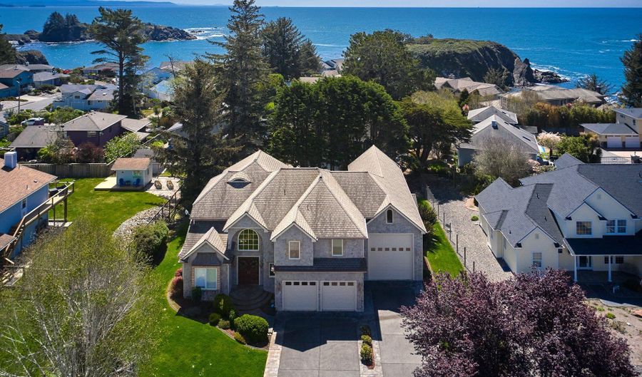 1101 BYRTUS Pl, Brookings, OR 97415 - 2 Beds, 3 Bath