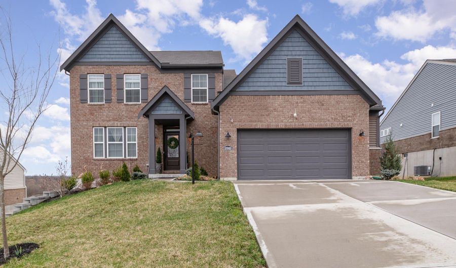 10988 Dairybarn Ln, Alexandria, KY 41001 - 4 Beds, 4 Bath
