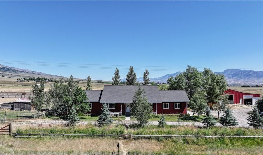 1634 W ARIMO Rd, Arimo, ID 83214 - 3 Beds, 2 Bath