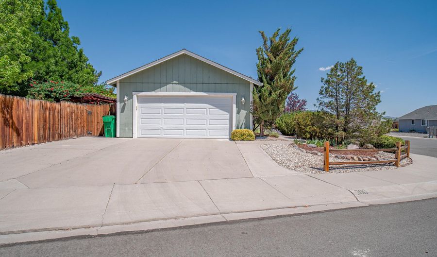 300 Coral Way, Dayton, NV 89403 - 3 Beds, 2 Bath