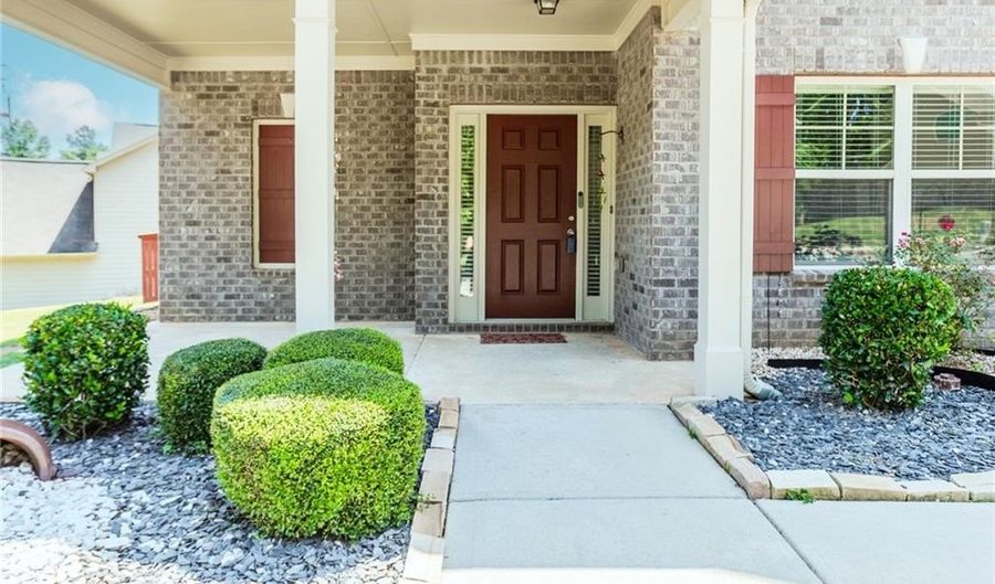 893 Whitfield Oak Rd, Auburn, GA 30011 - 5 Beds, 3 Bath