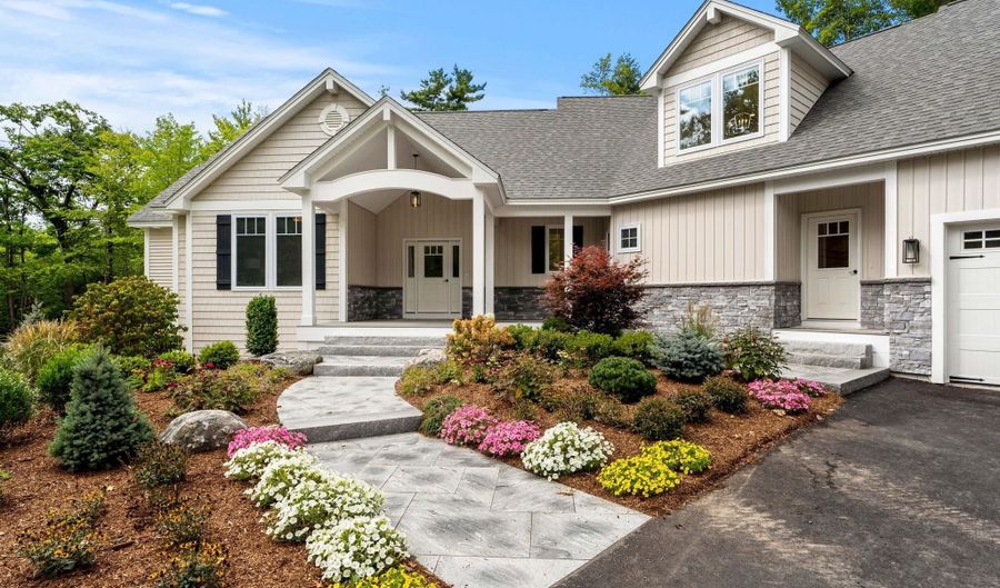 7 Sundance Ln, Bow, NH 03304 - 4 Beds, 4 Bath