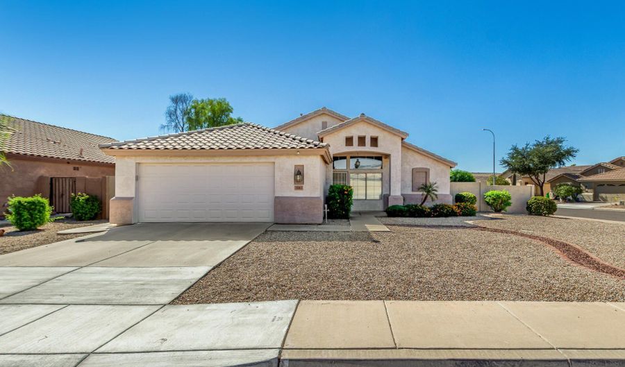 2283 E TORREY PINES Pl, Chandler, AZ 85249 - 3 Beds, 2 Bath