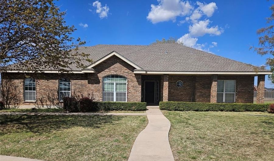 234 Tweetie Pie Ln, Abilene, TX 79602 - 4 Beds, 3 Bath