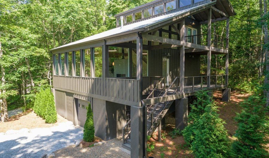205 Autumn Valley Ln, Scaly Mountain, NC 28775 - 2 Beds, 2 Bath