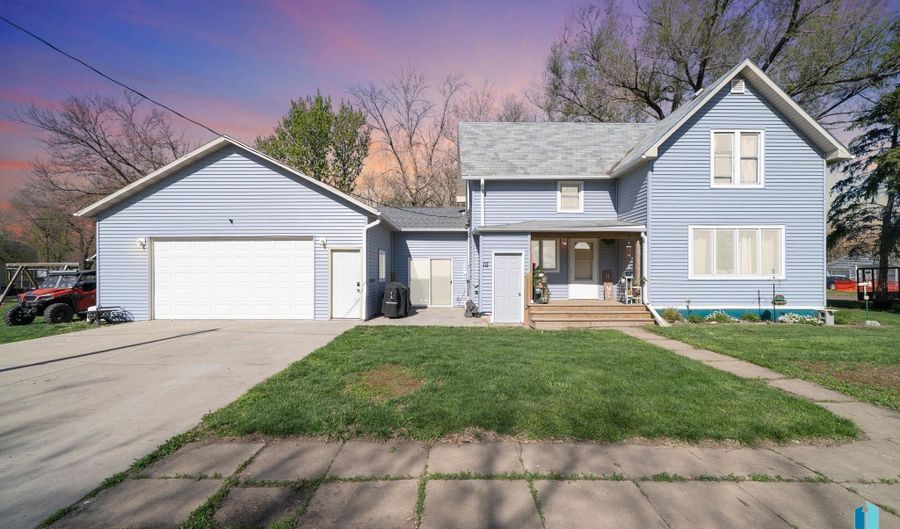 111 S Walnut Ave, Bridgewater, SD 57319 - 3 Beds, 1 Bath