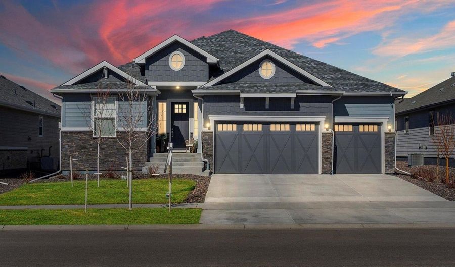 9035 S Shawnee Ct, Aurora, CO 80016 - 4 Beds, 5 Bath
