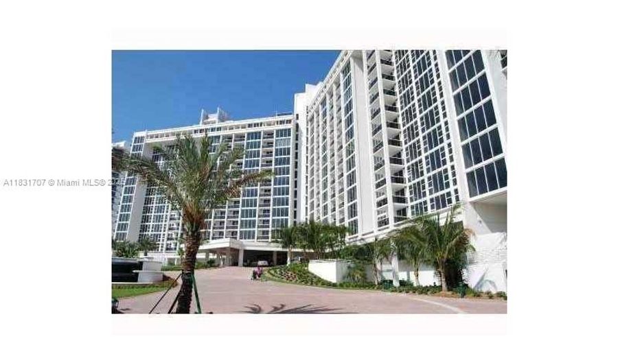 10275 COLLINS Ave 514, Bal Harbour, FL 33154 - 1 Beds, 2 Bath