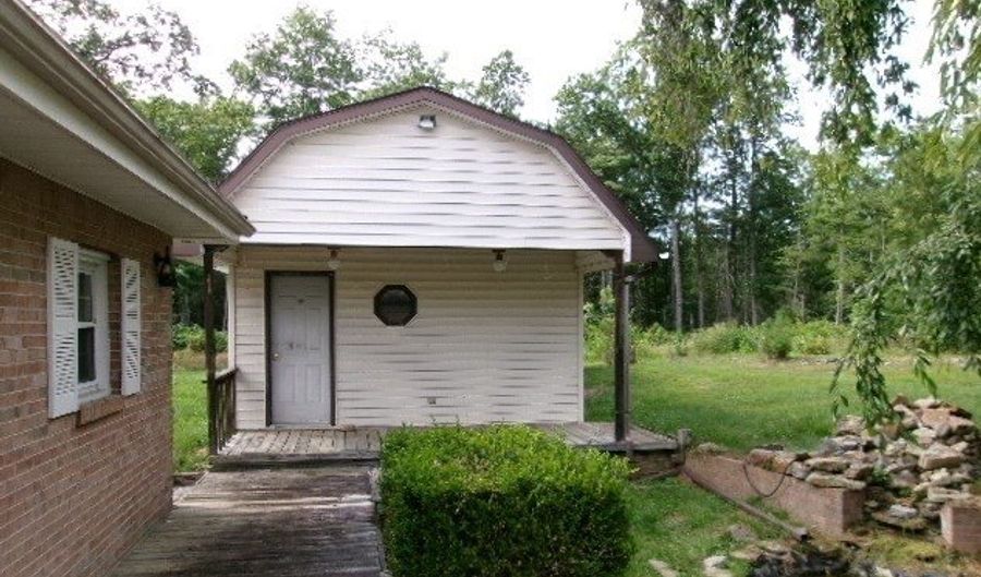 396 Woodbrier Estates Rd, Alderson, WV 24910 - 6 Beds, 3 Bath