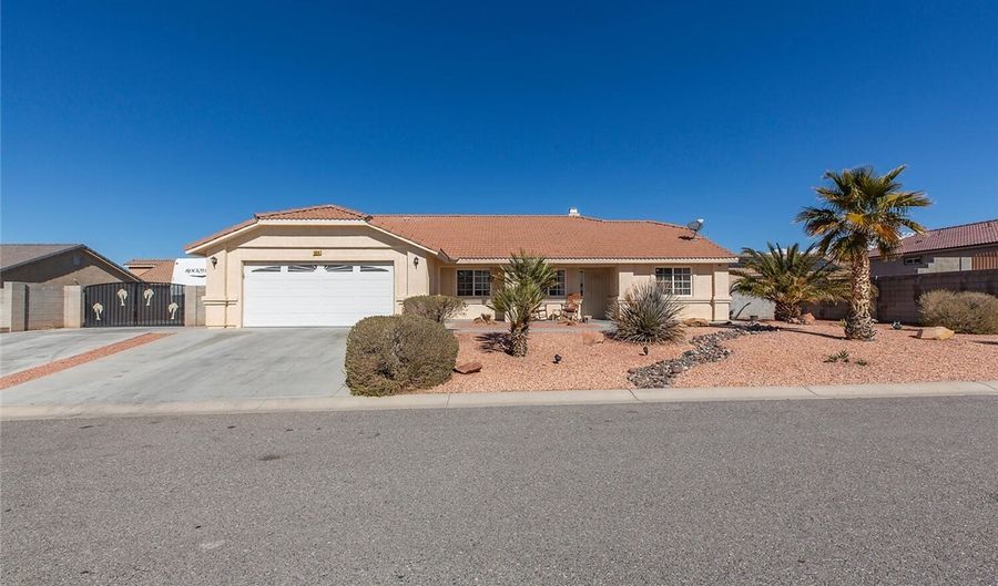 654 Elsie Ln, Pahrump, NV 89060 - 3 Beds, 2 Bath