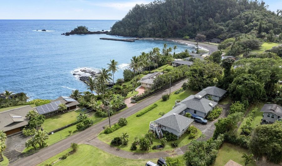 4950 Uakea Rd, Hana, HI 96713 - 4 Beds, 3 Bath