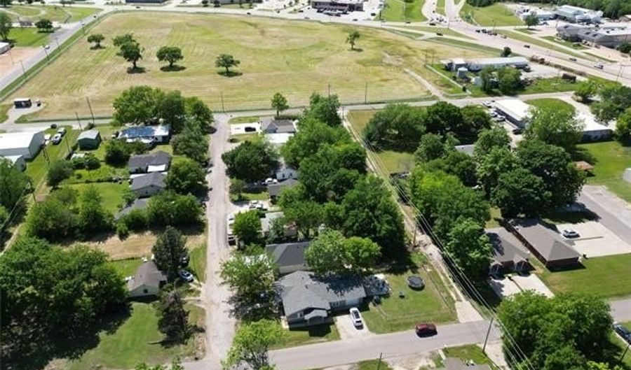 1000 W 13th, Ada, OK 74820 - 3 Beds, 1 Bath