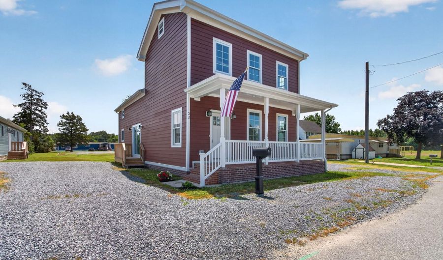 32 BROAD St, Greenwood, DE 19950 - 4 Beds, 3 Bath
