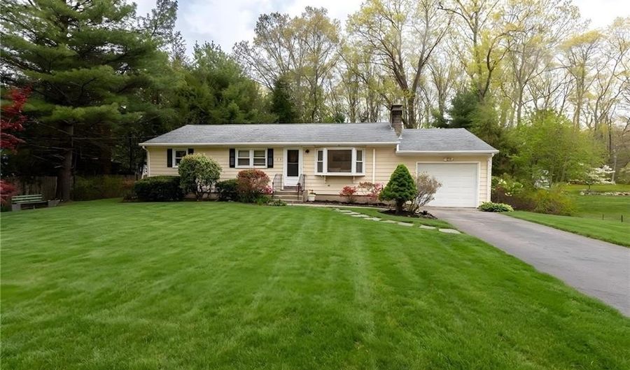 352 Lafayette Rd, North Kingstown, RI 02852 - 3 Beds, 1 Bath