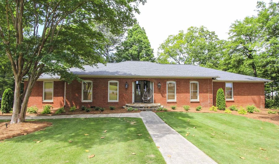 5 Christopher Way, Anniston, AL 36207 - 4 Beds, 4 Bath