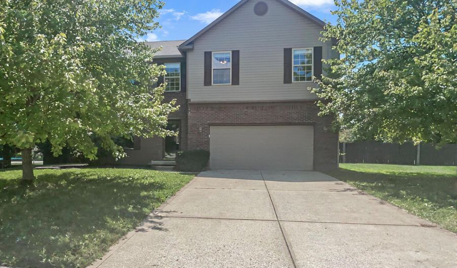 1463 Pippin Ct, Avon, IN 46123 - 4 Beds, 4 Bath