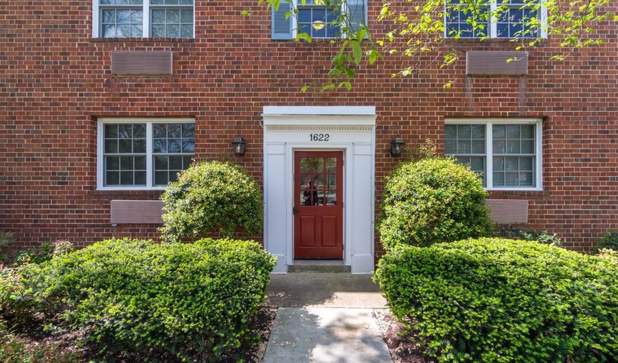 1622 W ABINGDON Dr 101, Alexandria, VA 22314 - 1 Beds, 1 Bath